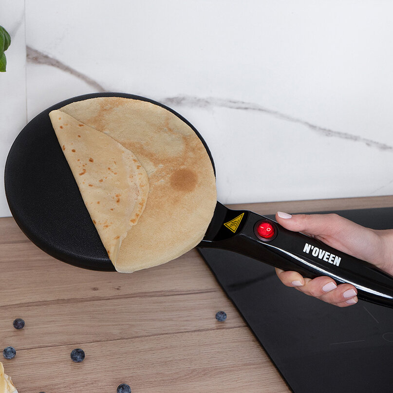 NOVEEN ECM490 elektrický palacinkovač