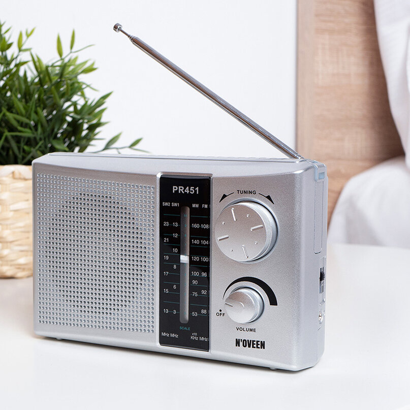 Noveen PR451 strieborné prenosné rádio
